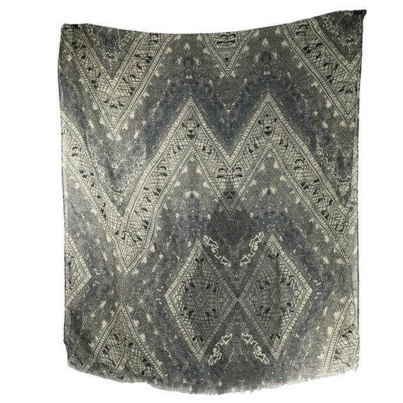 Stunning Geometric Boho Gray Scarf 70 in x31.5 in Raw Edge - Picture 2 of 6